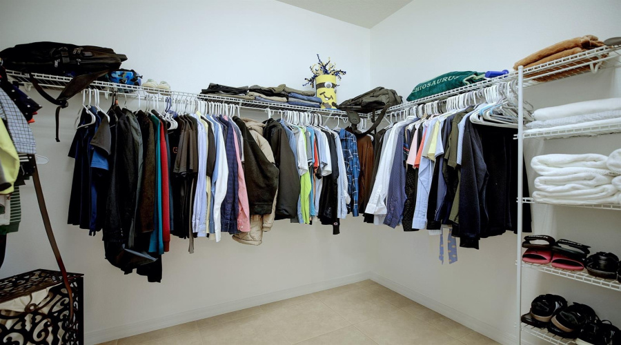 KISSIMMEE, Florida 34746, 4 Bedrooms Bedrooms, ,3 BathroomsBathrooms,Residential,For Sale,BASS BOAT,0,MFRO6376700