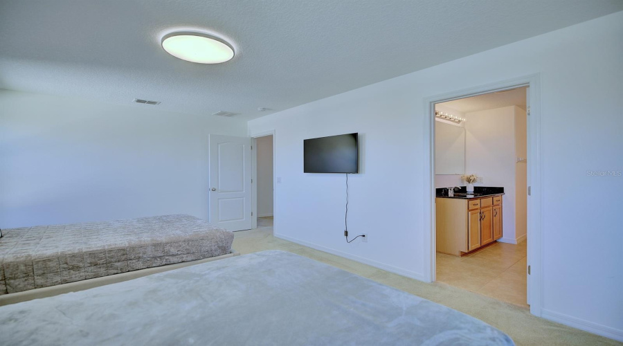 KISSIMMEE, Florida 34746, 4 Bedrooms Bedrooms, ,3 BathroomsBathrooms,Residential,For Sale,BASS BOAT,0,MFRO6376700