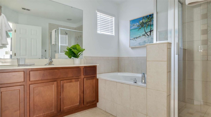 KISSIMMEE, Florida 34746, 6 Bedrooms Bedrooms, ,5 BathroomsBathrooms,Residential,For Sale,LAS FUENTES,0,MFRO6376723