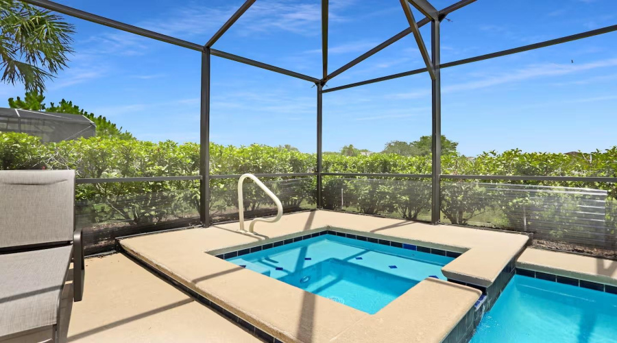 DAVENPORT, Florida 33837, 6 Bedrooms Bedrooms, ,6 BathroomsBathrooms,Residential,For Sale,OAKTREE,0,MFRO6369530