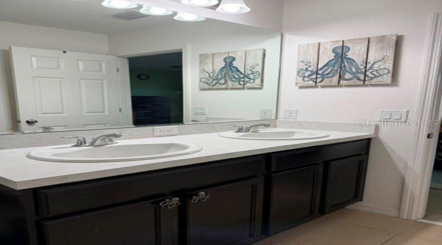 DAVENPORT, Florida 33837, 4 Bedrooms Bedrooms, ,3 BathroomsBathrooms,Residential,For Sale,ANNABELLE,0,MFRL4958208