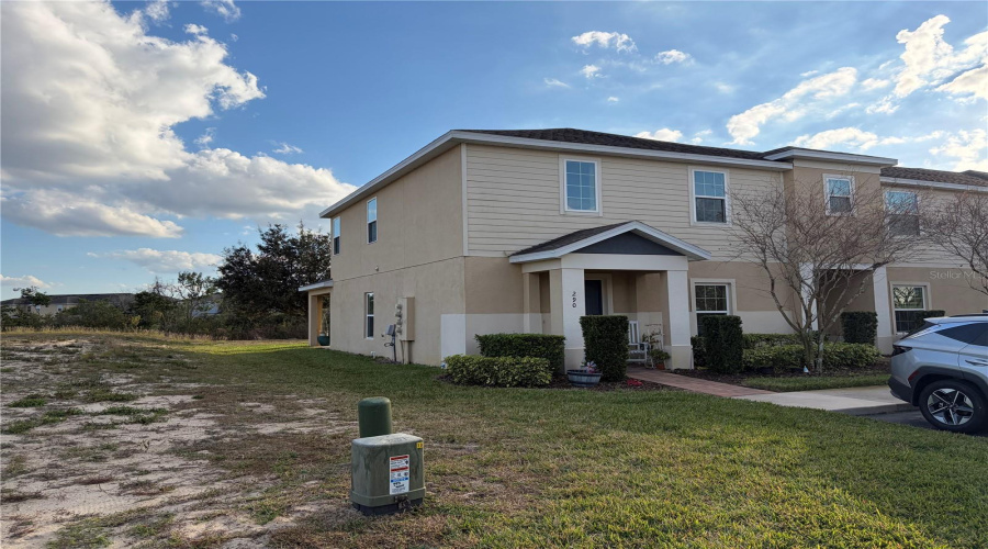 DAVENPORT, Florida 33837, 4 Bedrooms Bedrooms, ,3 BathroomsBathrooms,Residential,For Sale,ANNABELLE,0,MFRL4958208