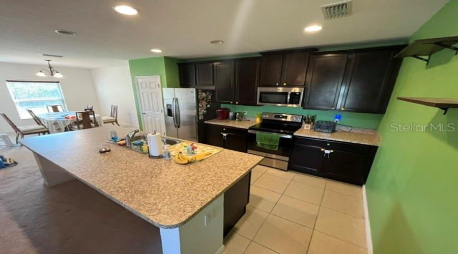 DAVENPORT, Florida 33837, 4 Bedrooms Bedrooms, ,3 BathroomsBathrooms,Residential,For Sale,ANNABELLE,0,MFRL4958208