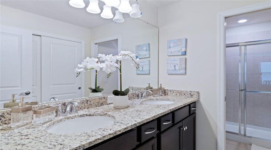 DAVENPORT, Florida 33897, 5 Bedrooms Bedrooms, ,4 BathroomsBathrooms,Residential,For Sale,GARDENIA,0,MFRO6376771