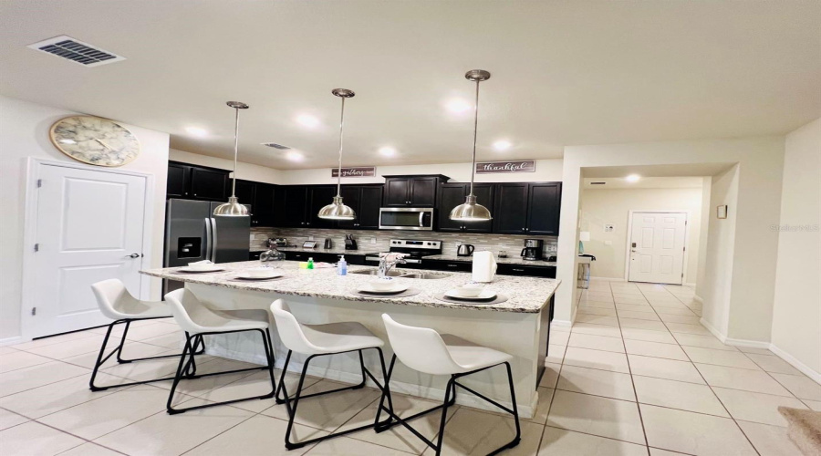 DAVENPORT, Florida 33897, 5 Bedrooms Bedrooms, ,4 BathroomsBathrooms,Residential,For Sale,GARDENIA,0,MFRO6376771