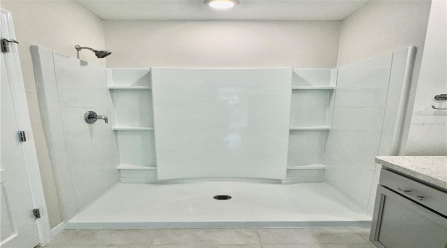 DAVENPORT, Florida 33837, 3 Bedrooms Bedrooms, ,2 BathroomsBathrooms,Residential,For Sale,GINA,0,MFRL4958866