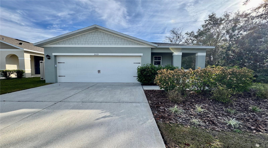 DAVENPORT, Florida 33837, 3 Bedrooms Bedrooms, ,2 BathroomsBathrooms,Residential,For Sale,GINA,0,MFRL4958866