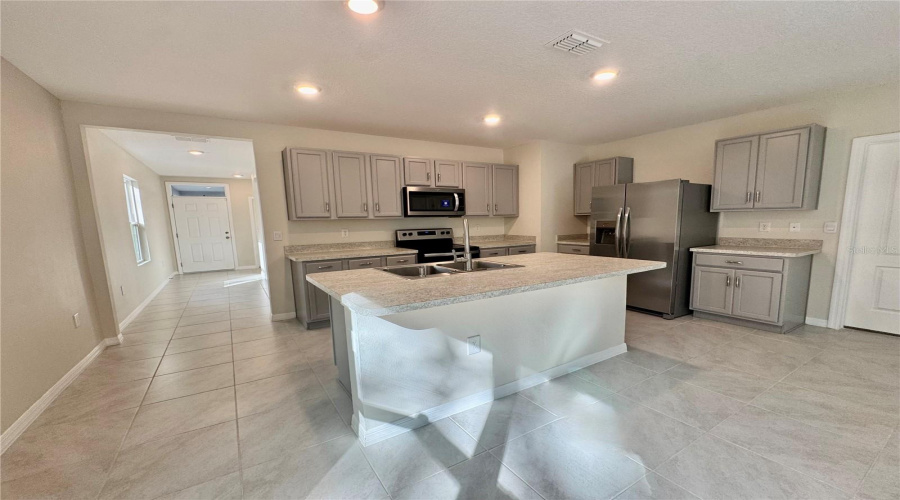 DAVENPORT, Florida 33837, 3 Bedrooms Bedrooms, ,2 BathroomsBathrooms,Residential,For Sale,GINA,0,MFRL4958866