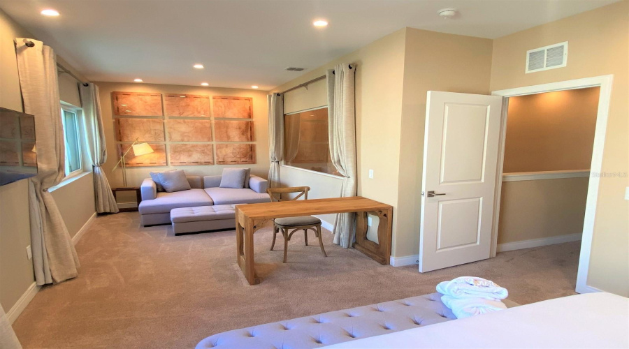 KISSIMMEE, Florida 34747, 4 Bedrooms Bedrooms, ,4 BathroomsBathrooms,Residential,For Sale,BROOKLYN,0,MFRO6376415