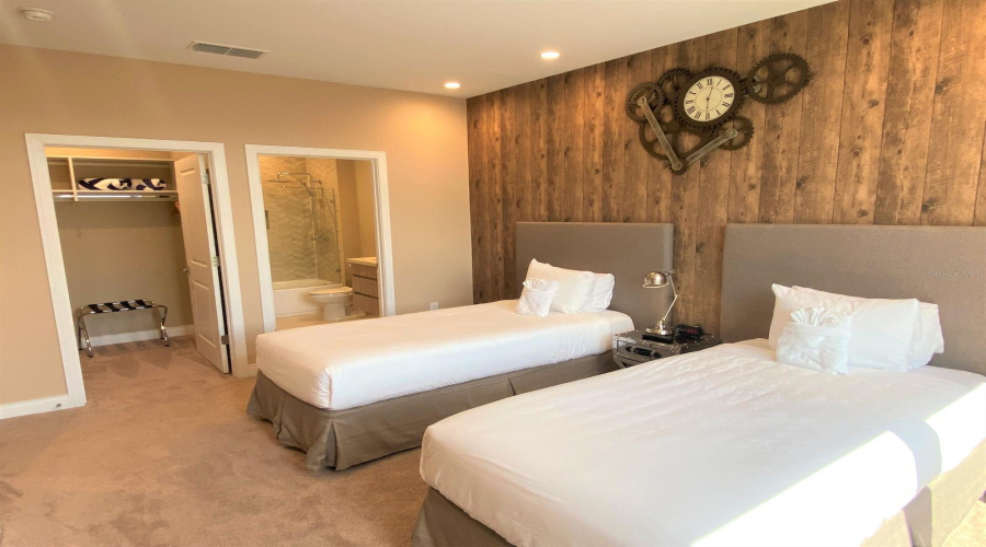 KISSIMMEE, Florida 34747, 4 Bedrooms Bedrooms, ,4 BathroomsBathrooms,Residential,For Sale,BROOKLYN,0,MFRO6376415