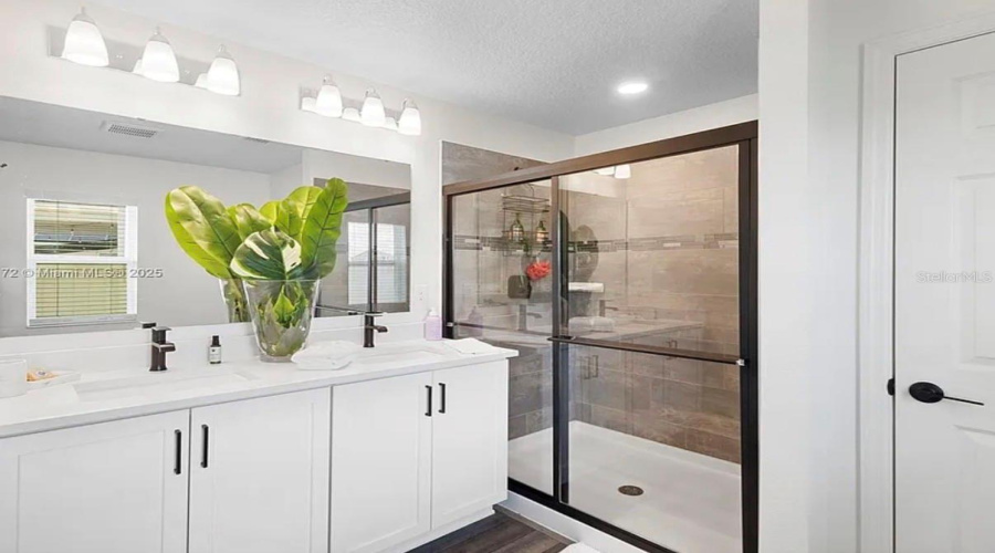 DAVENPORT, Florida 33896, 3 Bedrooms Bedrooms, ,2 BathroomsBathrooms,Residential,For Sale,OSCRAFT,0,MFRS5142241