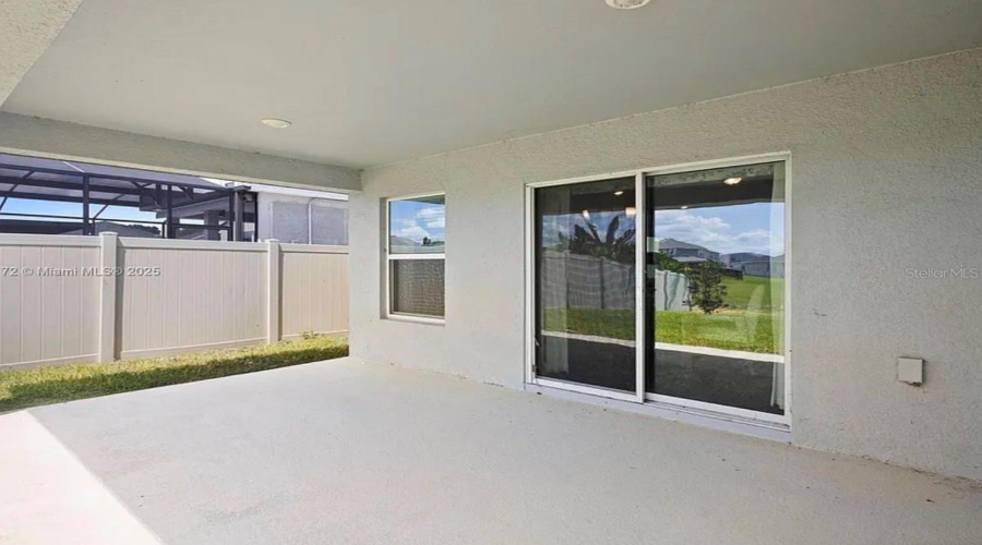 DAVENPORT, Florida 33896, 3 Bedrooms Bedrooms, ,2 BathroomsBathrooms,Residential,For Sale,OSCRAFT,0,MFRS5142241