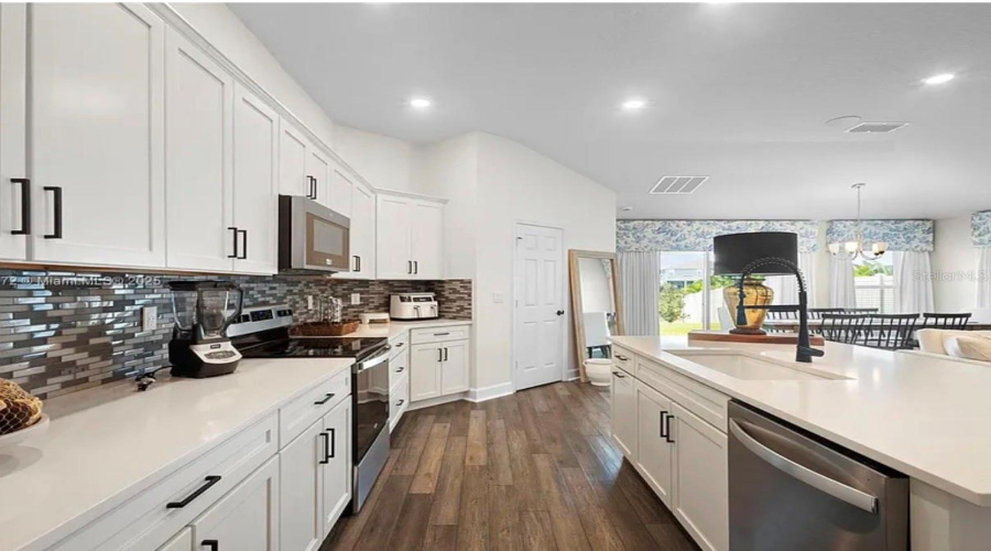 DAVENPORT, Florida 33896, 3 Bedrooms Bedrooms, ,2 BathroomsBathrooms,Residential,For Sale,OSCRAFT,0,MFRS5142241