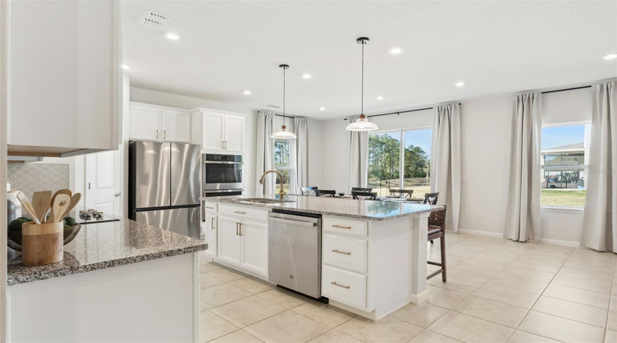 DAVENPORT, Florida 33837, 4 Bedrooms Bedrooms, ,2 BathroomsBathrooms,Residential,For Sale,OCEANIA,0,MFRO6376735