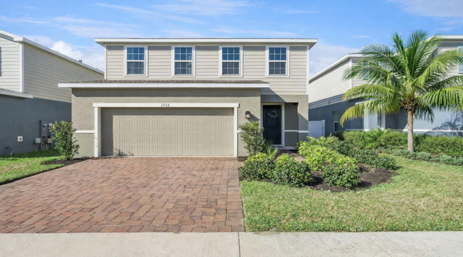 DAVENPORT, Florida 33837, 4 Bedrooms Bedrooms, ,2 BathroomsBathrooms,Residential,For Sale,OCEANIA,0,MFRO6376735
