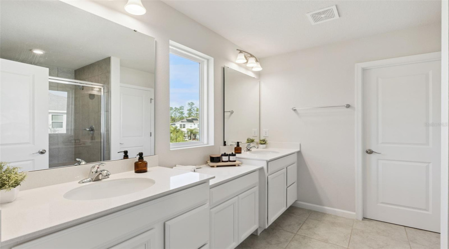 DAVENPORT, Florida 33837, 4 Bedrooms Bedrooms, ,2 BathroomsBathrooms,Residential,For Sale,OCEANIA,0,MFRO6376735