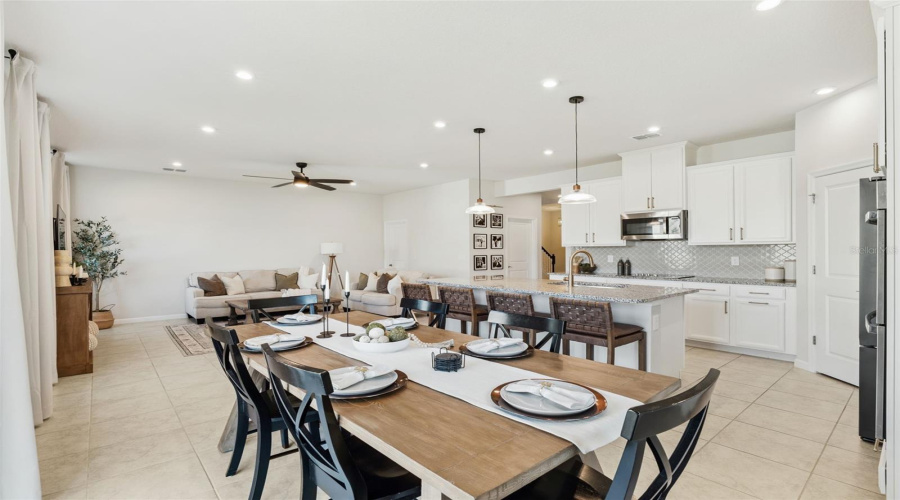 DAVENPORT, Florida 33837, 4 Bedrooms Bedrooms, ,2 BathroomsBathrooms,Residential,For Sale,OCEANIA,0,MFRO6376735