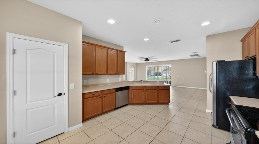KISSIMMEE, Florida 34746, 4 Bedrooms Bedrooms, ,2 BathroomsBathrooms,Residential,For Sale,MARSHFIELD PRESERVE WAY,0,MFRO6376659