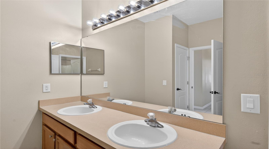 KISSIMMEE, Florida 34746, 4 Bedrooms Bedrooms, ,2 BathroomsBathrooms,Residential,For Sale,MARSHFIELD PRESERVE WAY,0,MFRO6376659