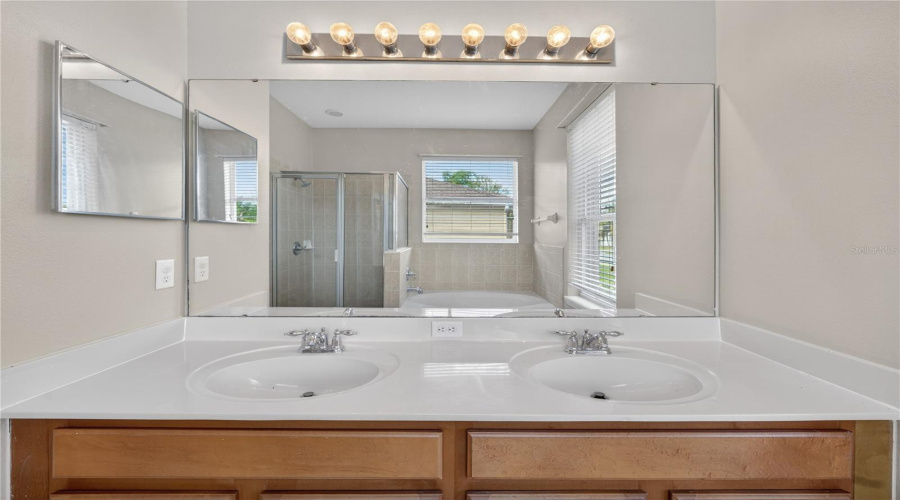 KISSIMMEE, Florida 34746, 4 Bedrooms Bedrooms, ,2 BathroomsBathrooms,Residential,For Sale,MARSHFIELD PRESERVE WAY,0,MFRO6376659