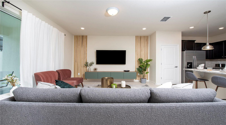 DAVENPORT, Florida 33897, 5 Bedrooms Bedrooms, ,4 BathroomsBathrooms,Residential,For Sale,JETTY,0,MFRO6376855