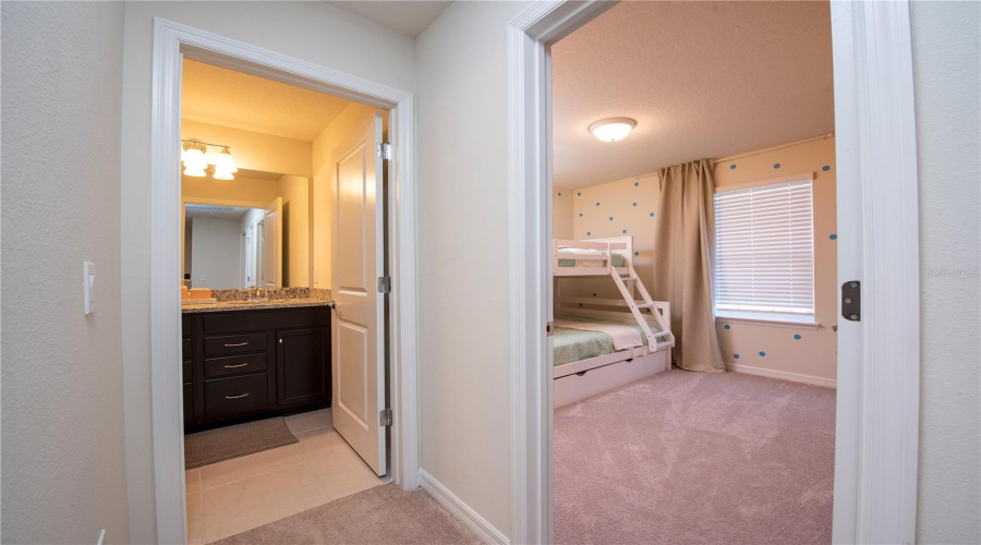 DAVENPORT, Florida 33897, 5 Bedrooms Bedrooms, ,4 BathroomsBathrooms,Residential,For Sale,JETTY,0,MFRO6376855