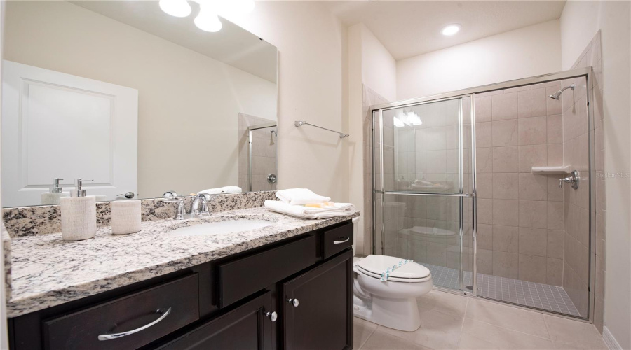 DAVENPORT, Florida 33897, 5 Bedrooms Bedrooms, ,4 BathroomsBathrooms,Residential,For Sale,JETTY,0,MFRO6376855