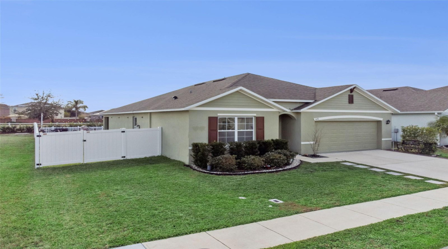 DAVENPORT, Florida 33896, 4 Bedrooms Bedrooms, ,2 BathroomsBathrooms,Residential,For Sale,PRESERVE,0,MFRS5141916