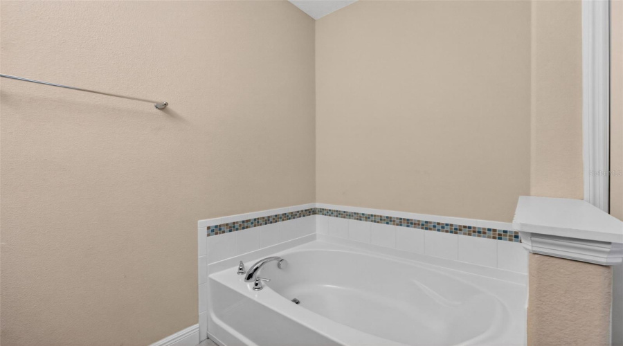 DAVENPORT, Florida 33837, 5 Bedrooms Bedrooms, ,4 BathroomsBathrooms,Residential,For Sale,WILDWOOD,0,MFRS5137161