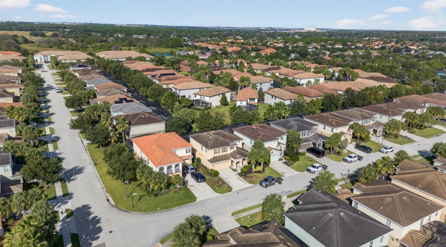 DAVENPORT, Florida 33837, 5 Bedrooms Bedrooms, ,4 BathroomsBathrooms,Residential,For Sale,WILDWOOD,0,MFRS5137161