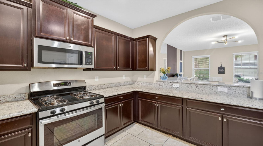 DAVENPORT, Florida 33837, 5 Bedrooms Bedrooms, ,4 BathroomsBathrooms,Residential,For Sale,WILDWOOD,0,MFRS5137161