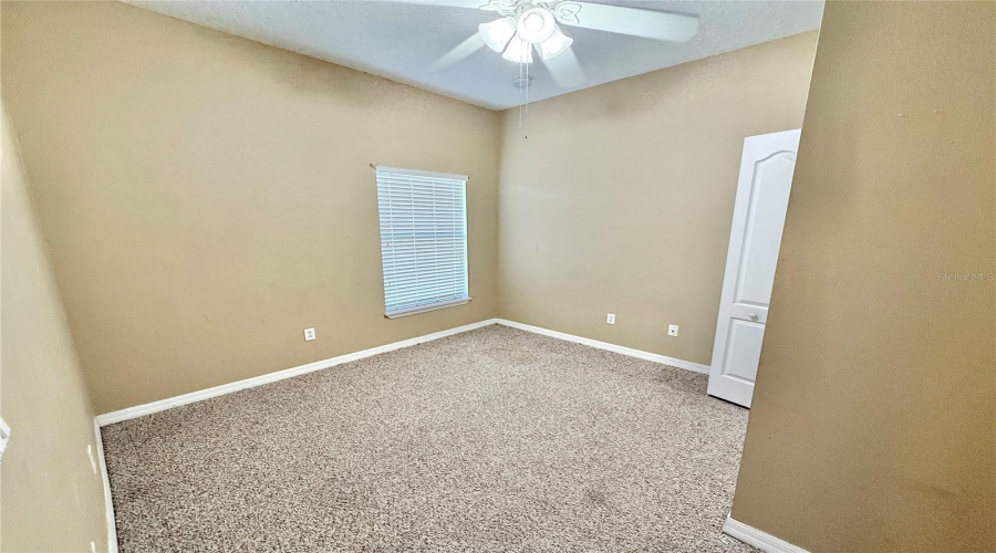KISSIMMEE, Florida 34746, 3 Bedrooms Bedrooms, ,2 BathroomsBathrooms,Residential,For Sale,CREEKS RUN,0,MFRS5137431