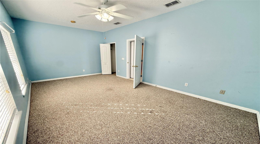 KISSIMMEE, Florida 34746, 3 Bedrooms Bedrooms, ,2 BathroomsBathrooms,Residential,For Sale,CREEKS RUN,0,MFRS5137431