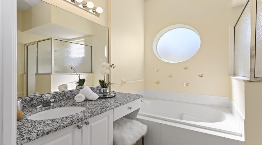 DAVENPORT, Florida 33897, 5 Bedrooms Bedrooms, ,3 BathroomsBathrooms,Residential,For Sale,BRUNELLO,0,MFRO6376933