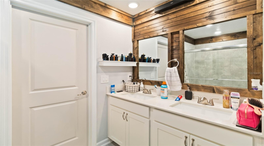 DAVENPORT, Florida 33837, 4 Bedrooms Bedrooms, ,2 BathroomsBathrooms,Residential,For Sale,AQUIFER,0,MFRO6376495