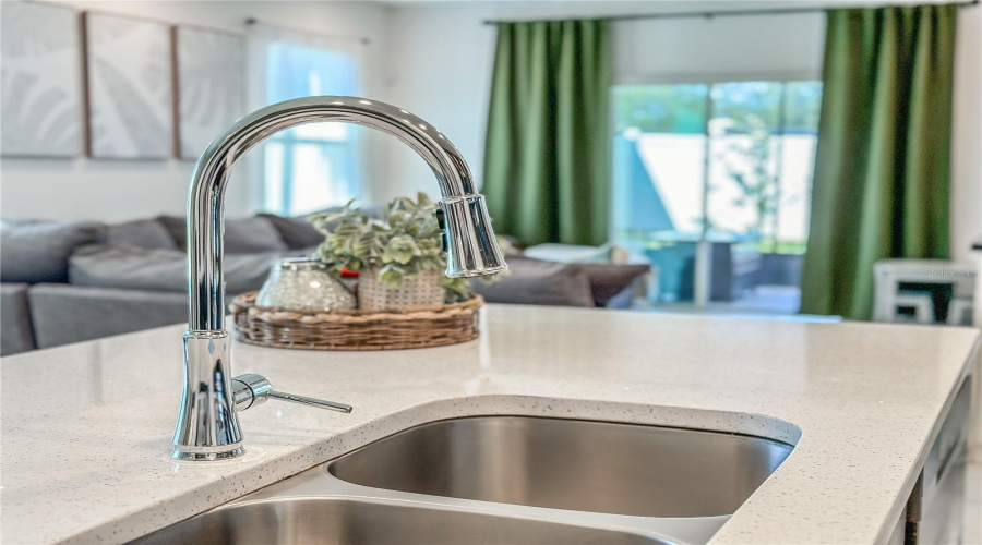 DAVENPORT, Florida 33896, 4 Bedrooms Bedrooms, ,2 BathroomsBathrooms,Residential,For Sale,BOCAVISTA,0,MFRO6376643