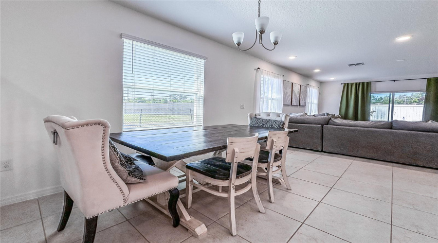 DAVENPORT, Florida 33896, 4 Bedrooms Bedrooms, ,2 BathroomsBathrooms,Residential,For Sale,BOCAVISTA,0,MFRO6376643