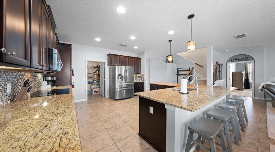 KISSIMMEE, Florida 34746, 4 Bedrooms Bedrooms, ,2 BathroomsBathrooms,Residential,For Sale,BASS BOAT,0,MFRO6375071