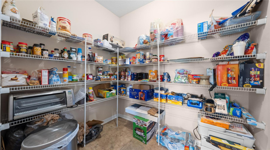 KISSIMMEE, Florida 34746, 4 Bedrooms Bedrooms, ,2 BathroomsBathrooms,Residential,For Sale,BASS BOAT,0,MFRO6375071