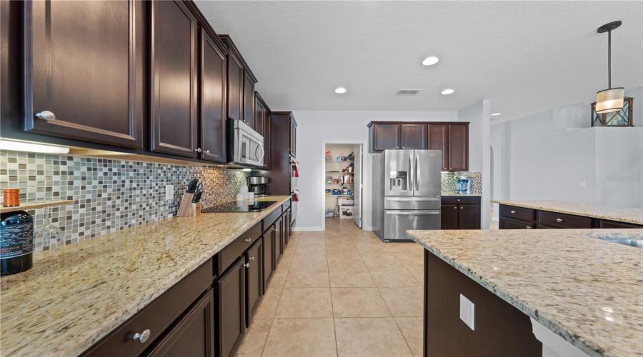 KISSIMMEE, Florida 34746, 4 Bedrooms Bedrooms, ,2 BathroomsBathrooms,Residential,For Sale,BASS BOAT,0,MFRO6375071