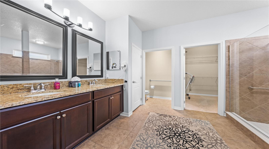 KISSIMMEE, Florida 34746, 4 Bedrooms Bedrooms, ,2 BathroomsBathrooms,Residential,For Sale,BASS BOAT,0,MFRO6375071