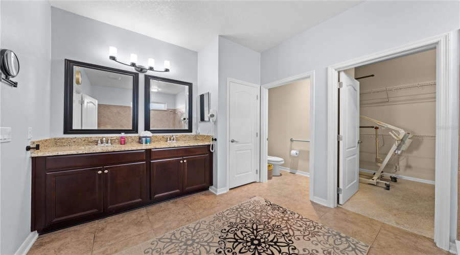 KISSIMMEE, Florida 34746, 4 Bedrooms Bedrooms, ,2 BathroomsBathrooms,Residential,For Sale,BASS BOAT,0,MFRO6375071