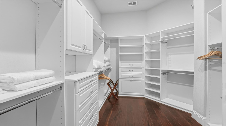 REUNION, Florida 34747, 8 Bedrooms Bedrooms, ,9 BathroomsBathrooms,Residential,For Sale,GOLDEN BEAR,0,MFRO6354786