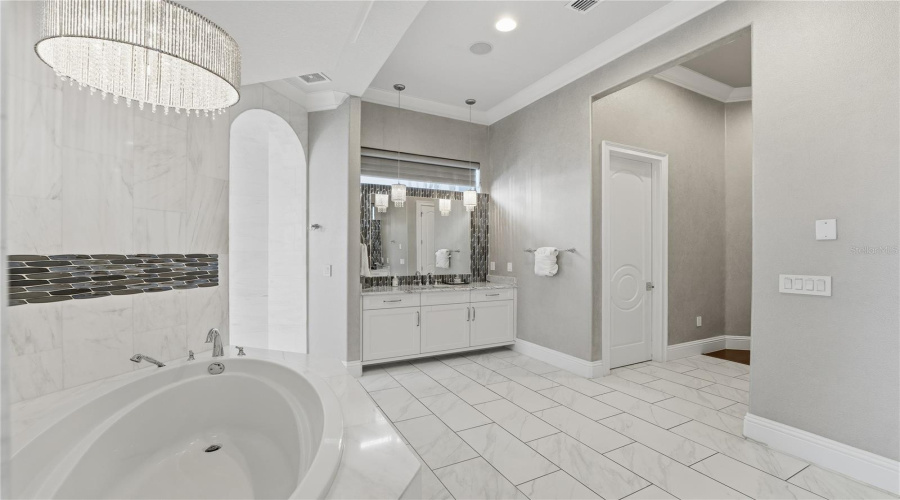 REUNION, Florida 34747, 8 Bedrooms Bedrooms, ,9 BathroomsBathrooms,Residential,For Sale,GOLDEN BEAR,0,MFRO6354786