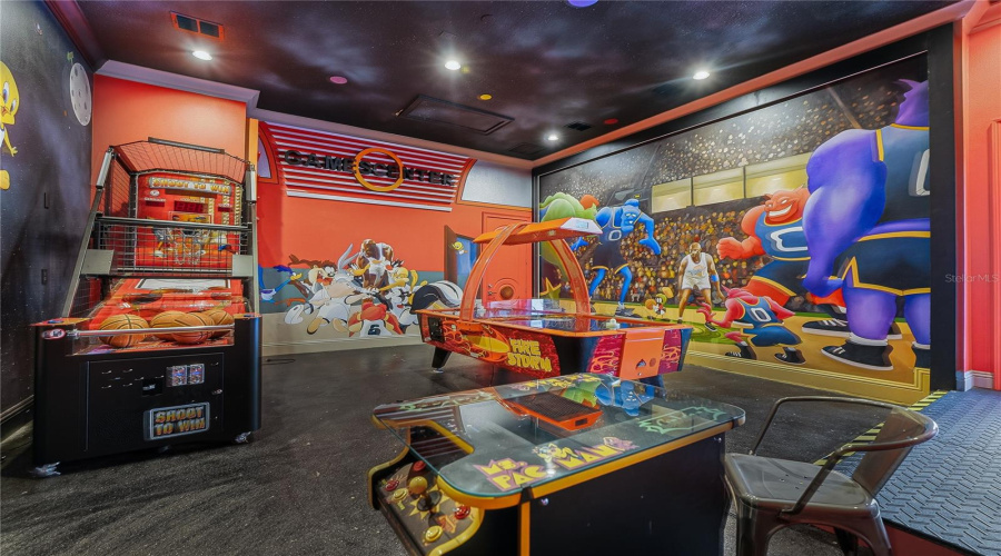 REUNION, Florida 34747, 8 Bedrooms Bedrooms, ,9 BathroomsBathrooms,Residential,For Sale,GOLDEN BEAR,0,MFRO6354786