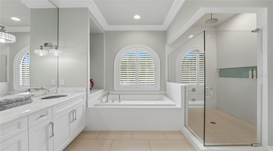 REUNION, Florida 34747, 8 Bedrooms Bedrooms, ,9 BathroomsBathrooms,Residential,For Sale,GOLDEN BEAR,0,MFRO6354786