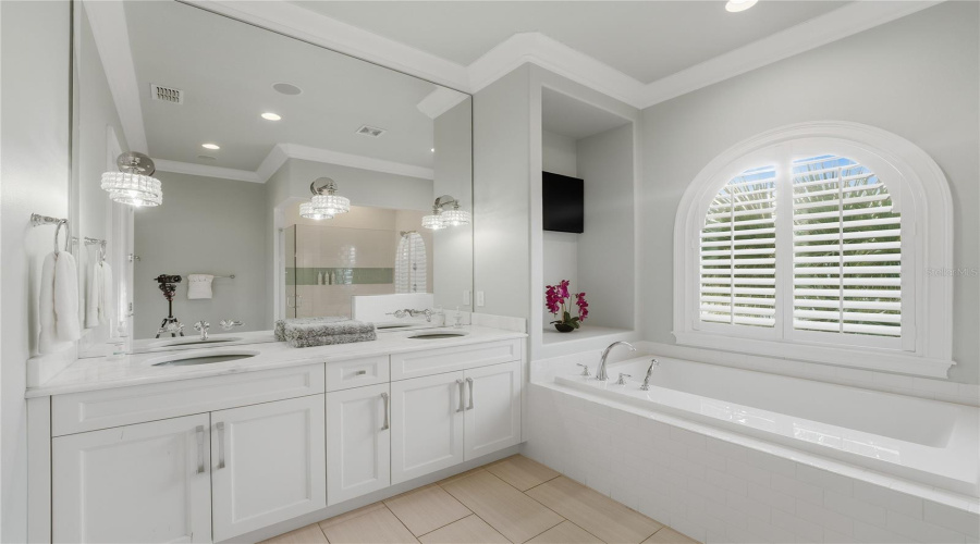 REUNION, Florida 34747, 8 Bedrooms Bedrooms, ,9 BathroomsBathrooms,Residential,For Sale,GOLDEN BEAR,0,MFRO6354786