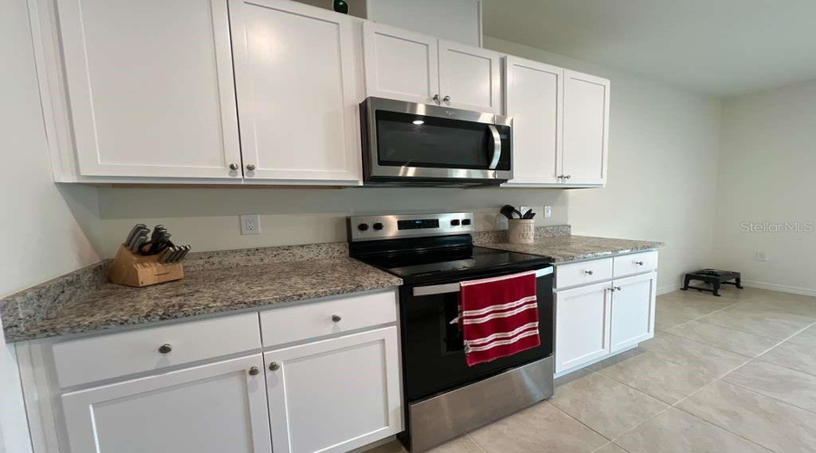 DAVENPORT, Florida 33837, 4 Bedrooms Bedrooms, ,3 BathroomsBathrooms,Residential,For Sale,DOE RUN,0,MFRS5142519