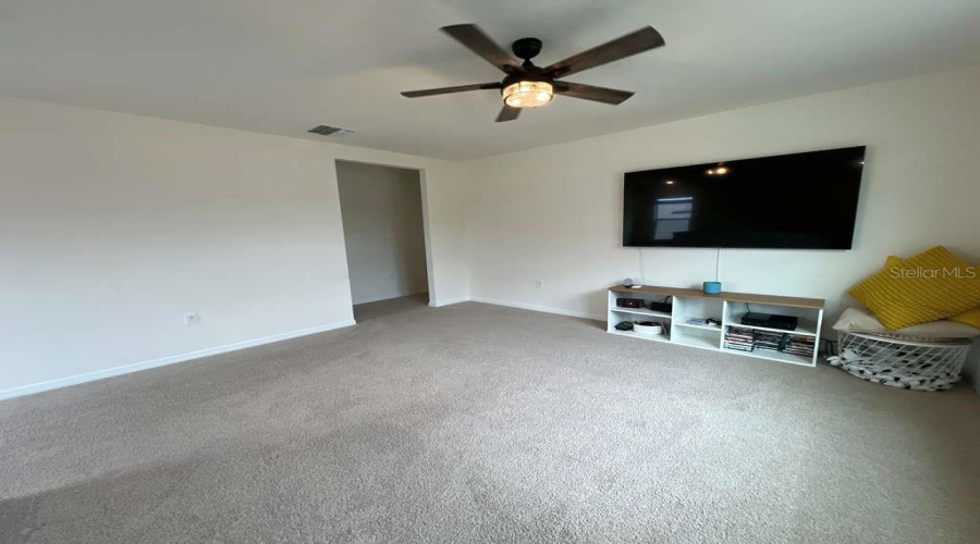 DAVENPORT, Florida 33837, 4 Bedrooms Bedrooms, ,3 BathroomsBathrooms,Residential,For Sale,DOE RUN,0,MFRS5142519