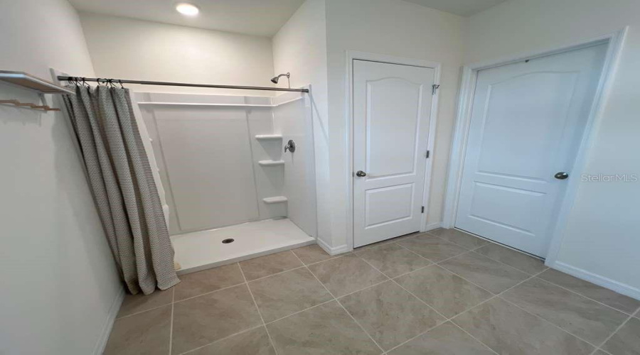 DAVENPORT, Florida 33837, 4 Bedrooms Bedrooms, ,3 BathroomsBathrooms,Residential,For Sale,DOE RUN,0,MFRS5142519